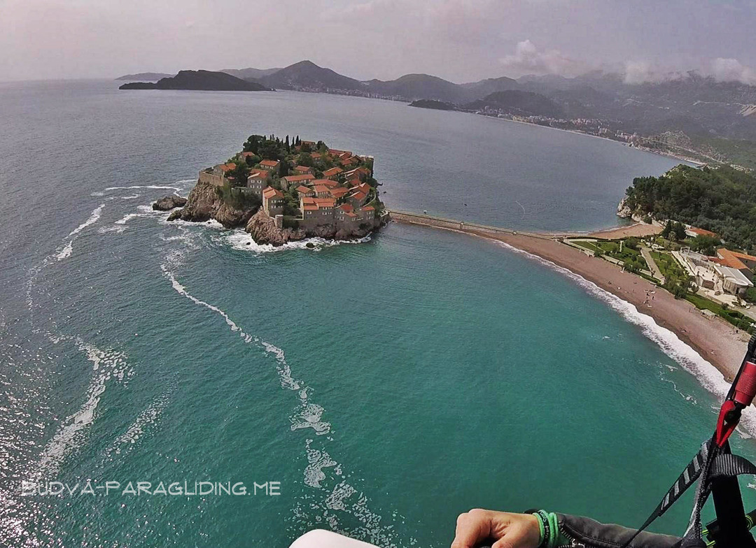 Montenegro’s Economic Momentum Meets Paragliding Adventure