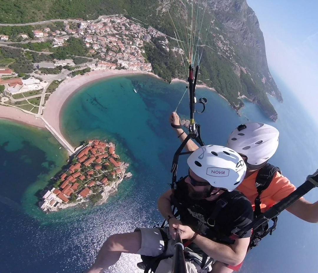 Montenegro’s 2025 Tourism Soars with Paragliding Adventures