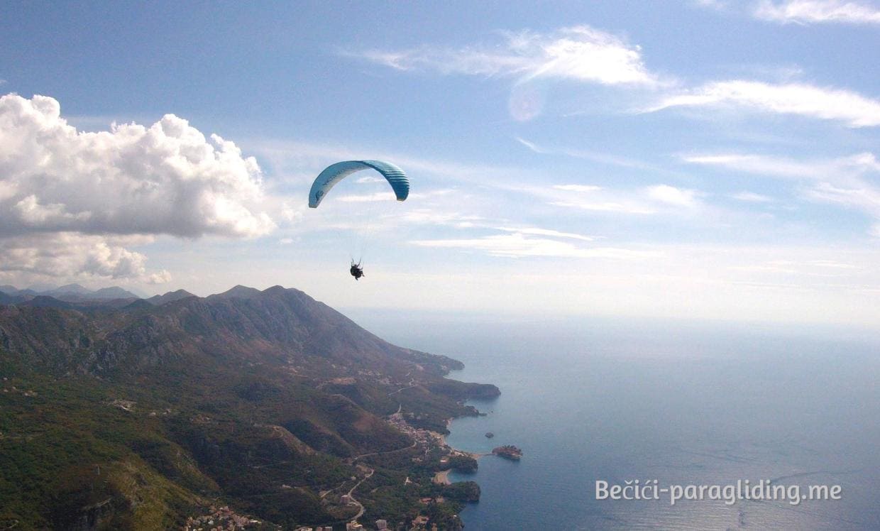 becici paragliding montenegro sveti stefan 1240